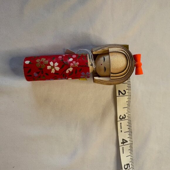 Japanese Wooden Mini Kokeshi Doll Hand Crafted - Picture 10 of 10